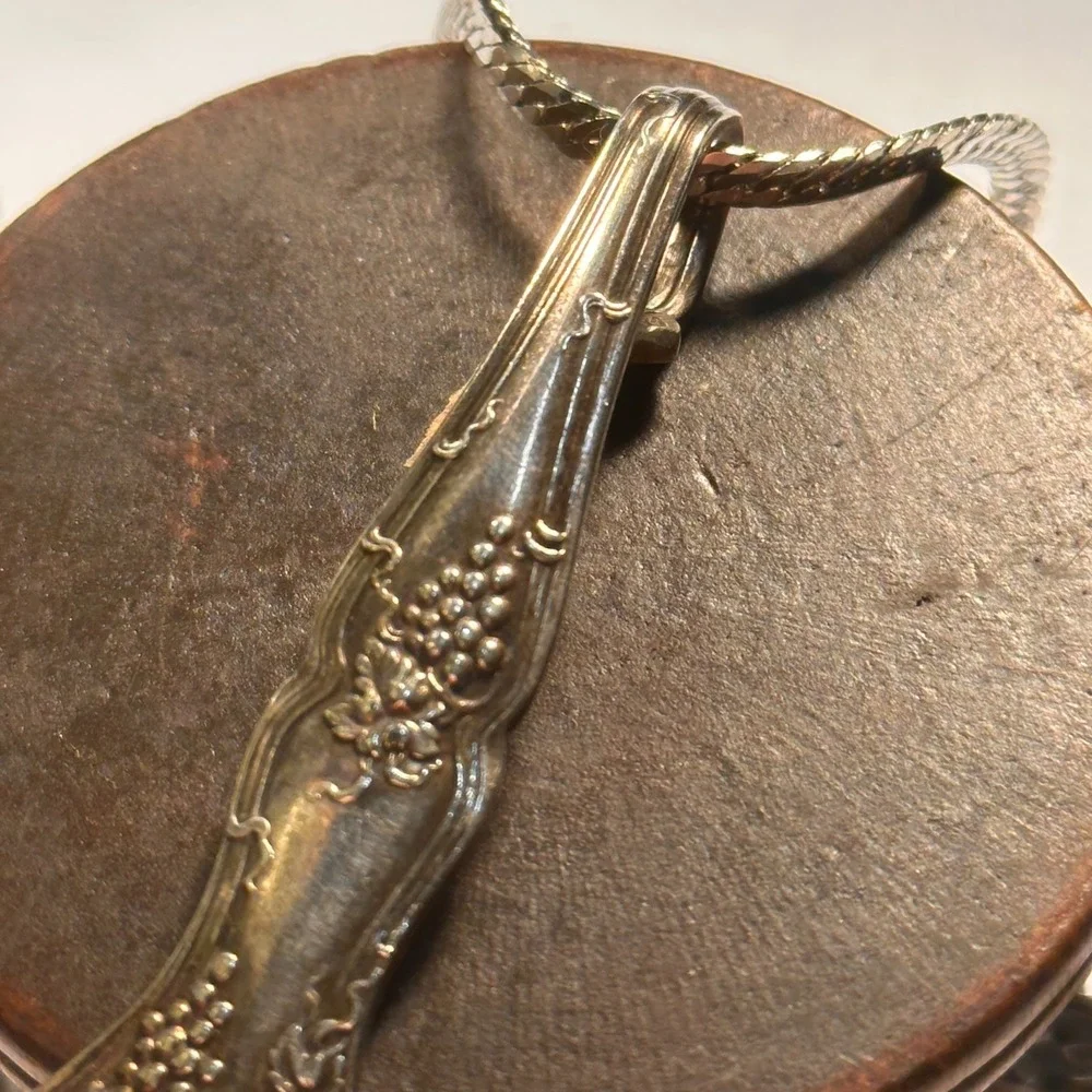 Rare Find 1847 Rogers Brothers Grape Pattern Silver‎ Plated Spoon Necklace